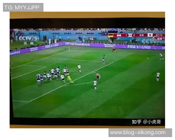 利桑德罗随队恢复有球训练预计10月底前重返赛场