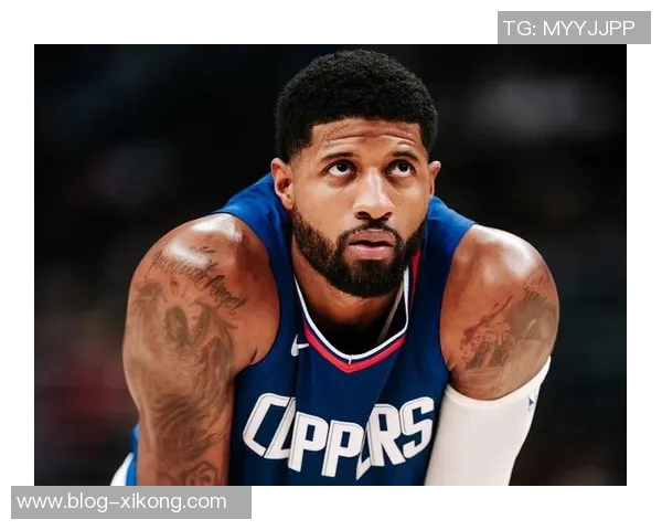 乔治上半场状态一般表现平平仅得10分1篮板2助攻三分球命中率尚可 乔治上半场状态一般表现平平仅得10分1篮板2助攻三分球命中率尚可