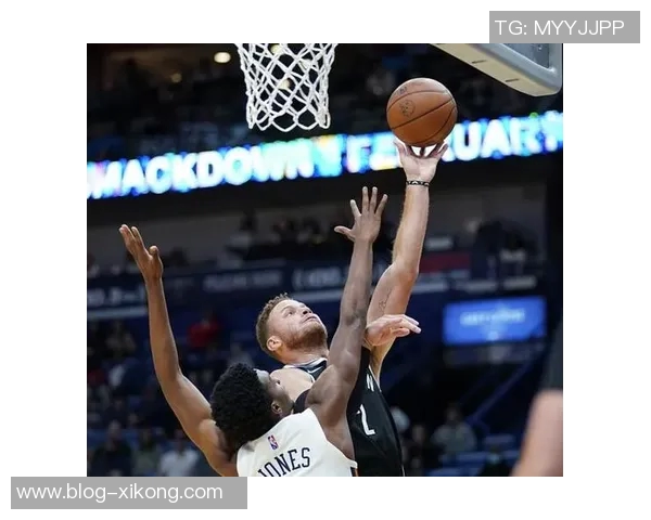 鹈鹕新秀费尔斯展示个性风格DIY克罗心主题球鞋引发关注